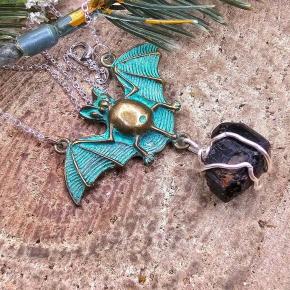 Flying Bat Nature Black Tourmaline Raw Stone Pendant Necklace - Picture 10 of 10